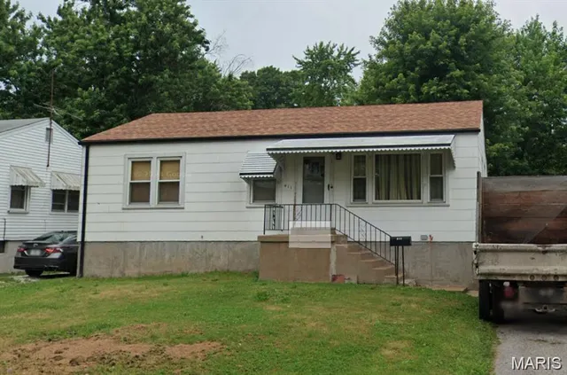 Popular Twin Lake Real Estate