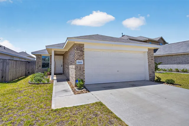 Popular TAVOLA 46 Real Estate
