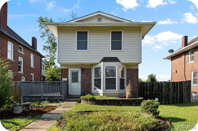 Popular Hamilton Place Add Real Estate