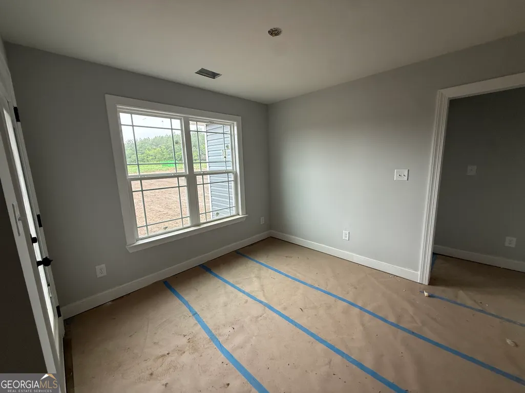 Listing Thumbnail Image 9