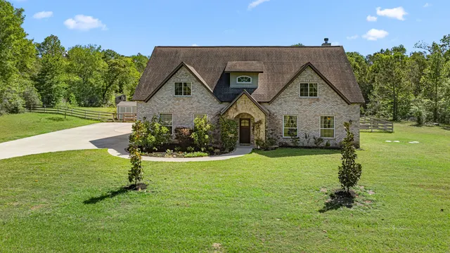 Popular Montgomery Trace 06 Real Estate