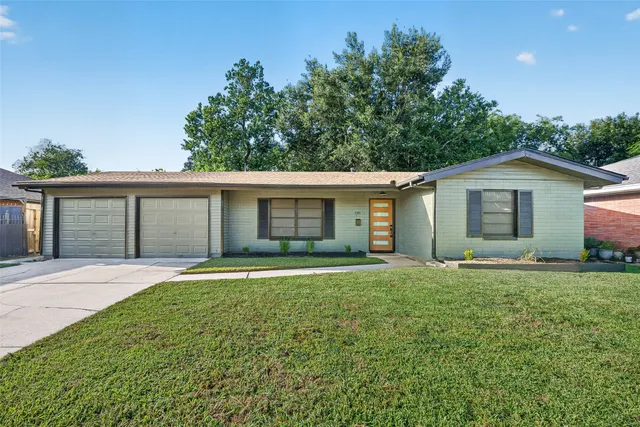Popular Pamela Heights Sec 02 Real Estate