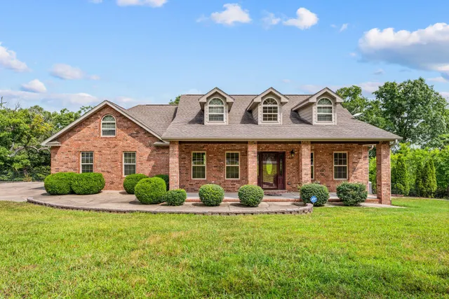 Popular Hideaway Estates Real Estate