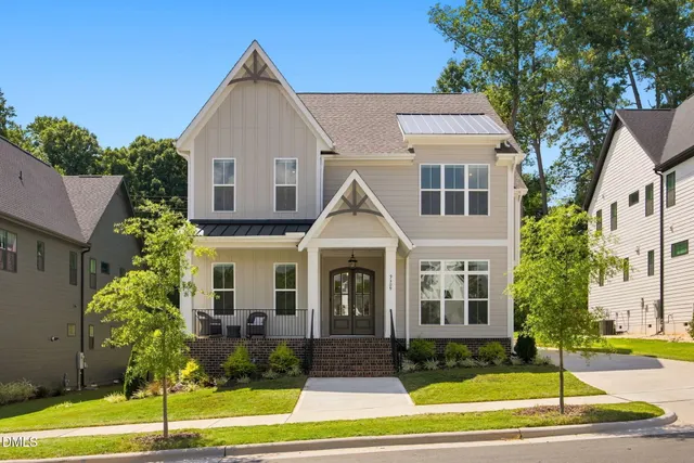 Popular Pine Hollow Estates Real Estate