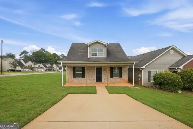 Popular Carlton Pointe Estates Real Estate