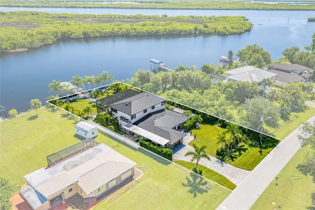 Expensive HRBR HEIGHTS Real Estate