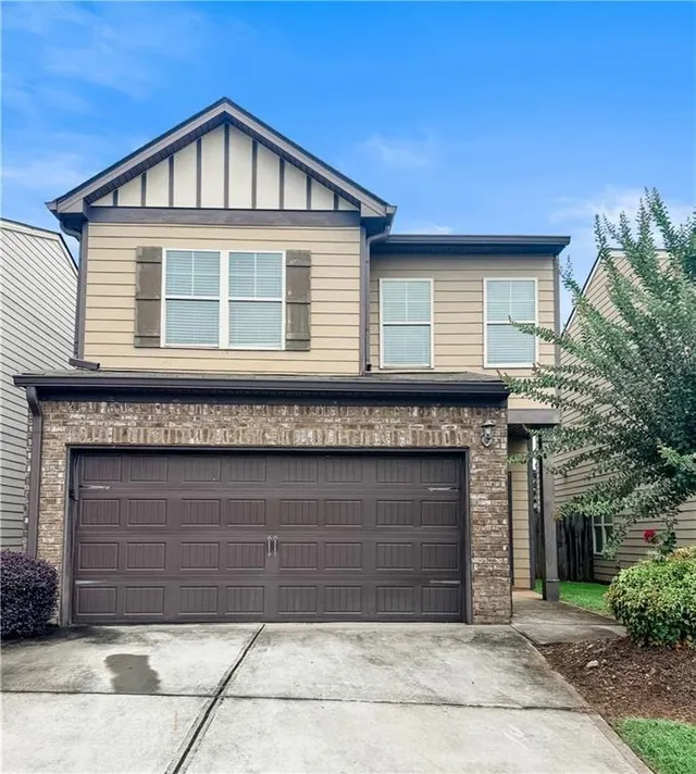 Popular Fieldstone Manor Real Estate