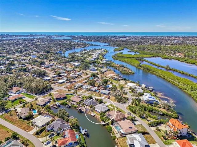 Cheap WATERFRONT ESTATES Real Estate