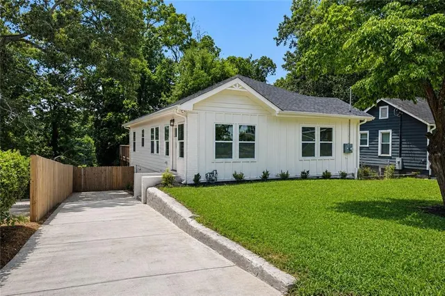 Popular Venetian Hills Real Estate
