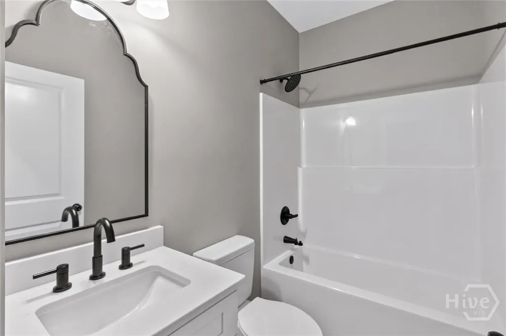 Listing Thumbnail Image 18