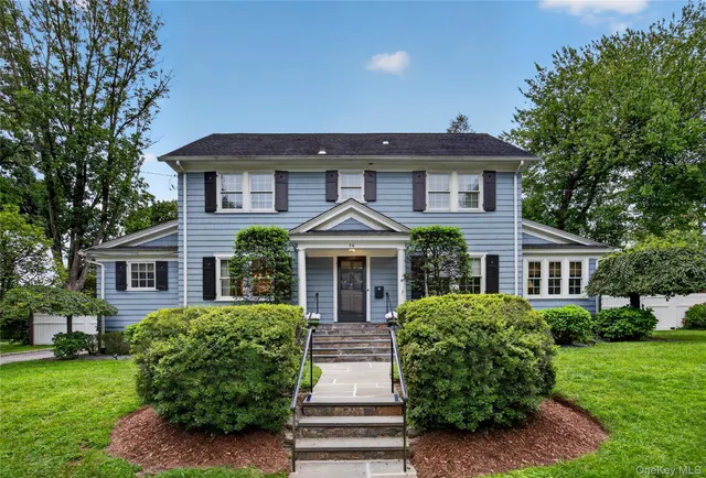 Popular Lawrence Park Real Estate