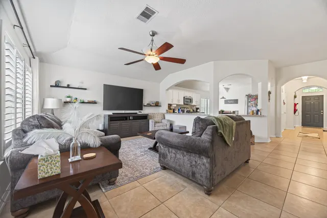 Popular Olympia Estates Sec 5 Real Estate