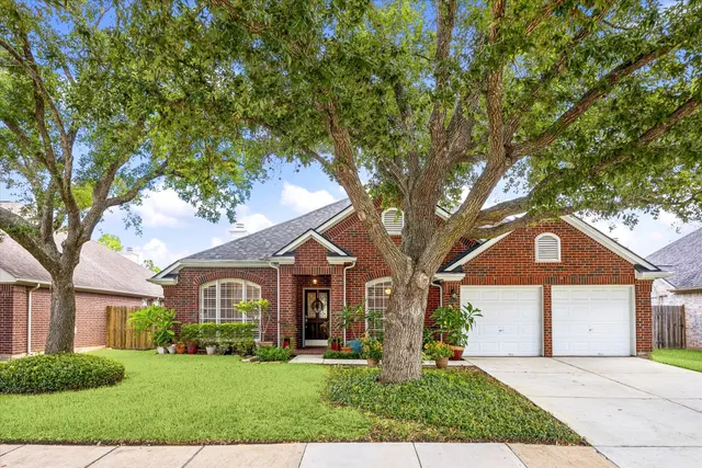 Popular GREATWOOD CROSSING Real Estate