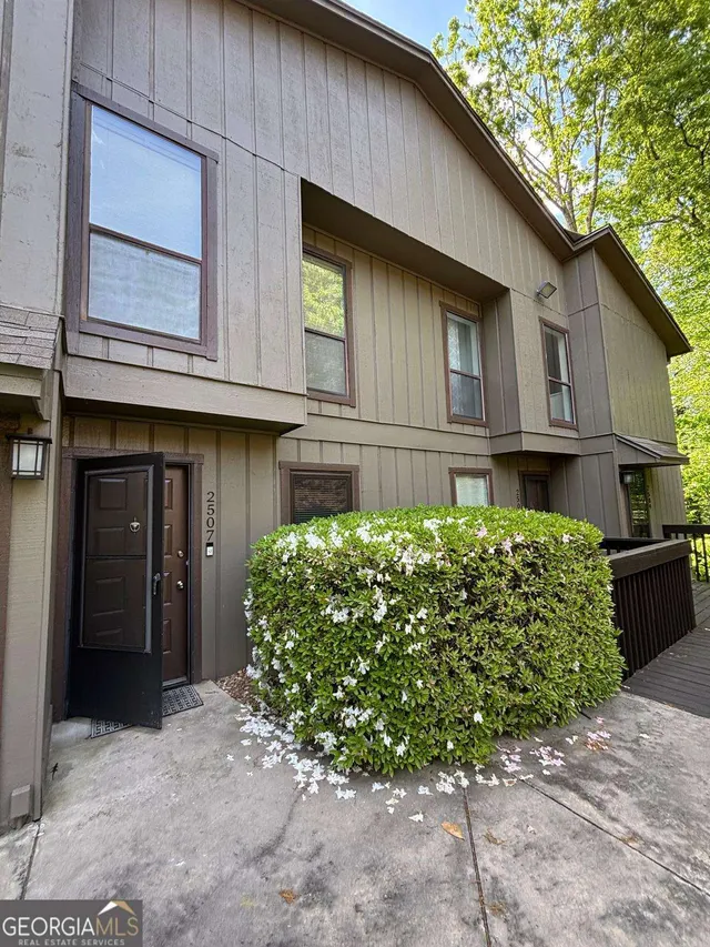 Popular Vinings Run Real Estate