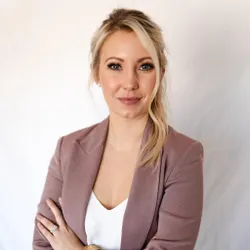 Rebecca Mondor Photo