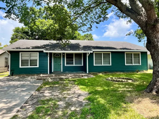 Cheap Clairmont Real Estate