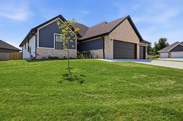 Popular Oak Hill Real Estate