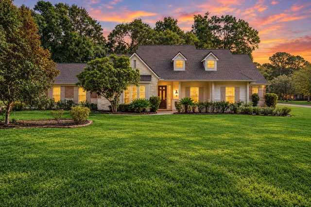 Expensive Crighton Ridge 02 Real Estate