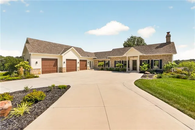 Popular Kenneth Estates Real Estate