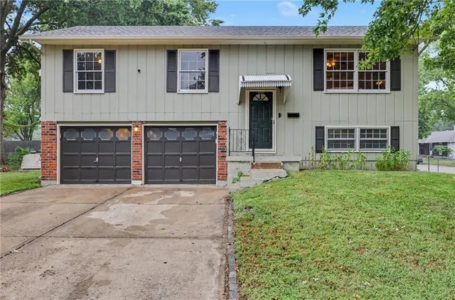 Cheap CARRIAGE HILLS Real Estate