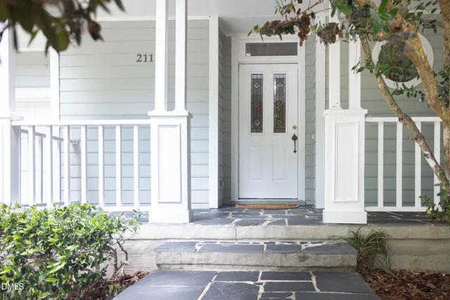 Popular Oxford Hills Real Estate
