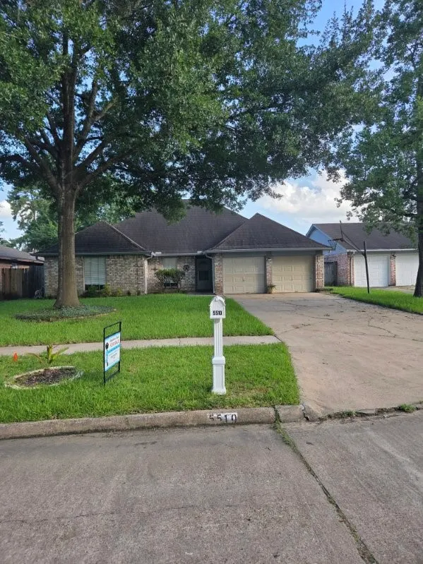 Expensive Greengate Place Real Estate