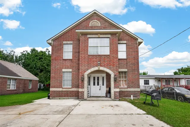 Expensive Houston Manor Real Estate