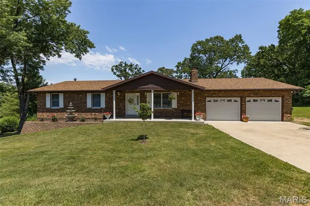 Popular Oakbriar Meadows Real Estate