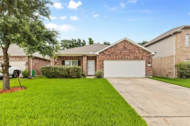 Popular Highland Glen Sec 4 Real Estate