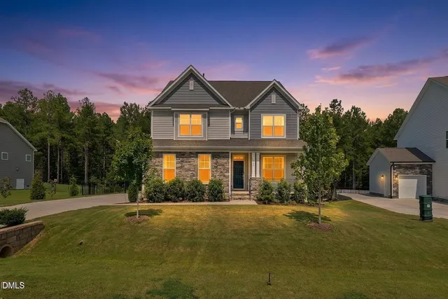 Popular The Retreat at Green Haven Real Estate