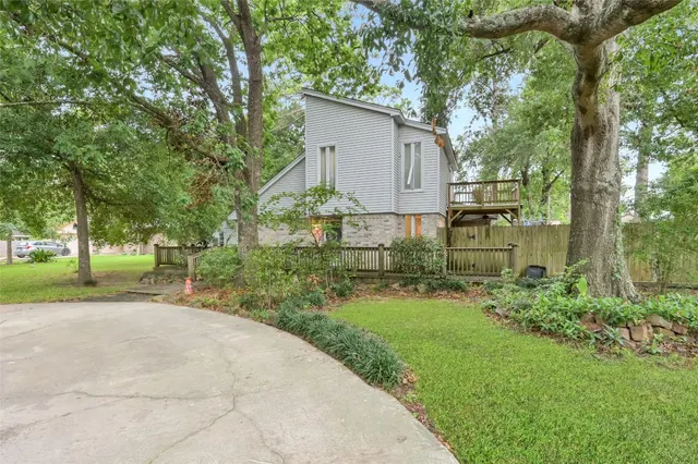 Cheap Cape Conroe 02 Real Estate