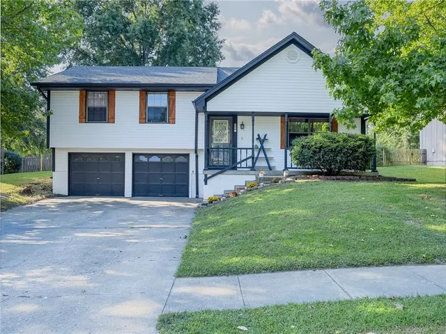 Popular Knoll Brook Real Estate