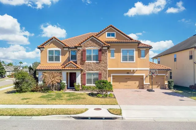 Popular ASTOR GRANDE AT LAKE FOREST Real Estate