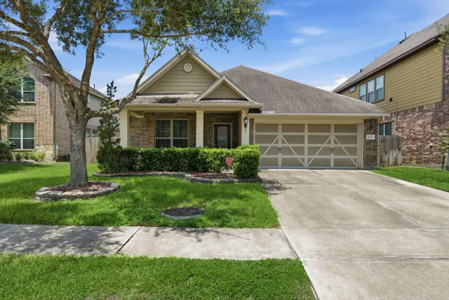 Popular Pine Forest Lndg Real Estate