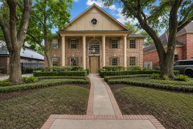 Expensive Hilshire Grove Real Estate