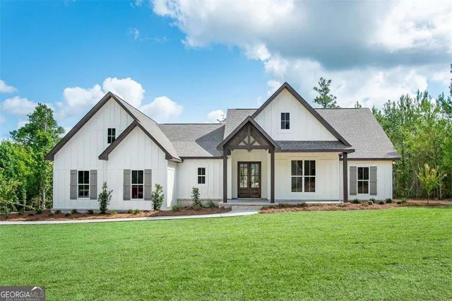 Popular 10.87 acres Real Estate