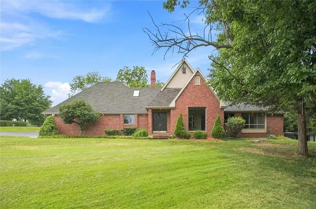 Popular Greenwood Estates Real Estate