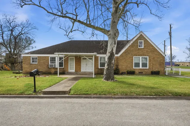 Popular Bryan-Kiber Angleton Real Estate