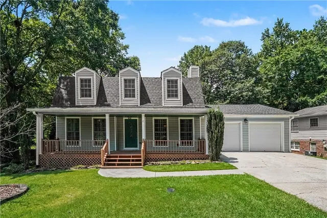 Popular Westchester Square Real Estate