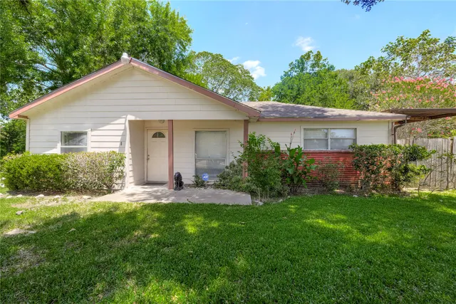 Popular Holloway Heights Sec 02 Real Estate