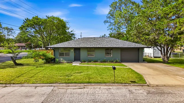 Popular Magnolia Park Real Estate