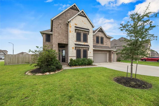 Popular South Lake Estate Real Estate