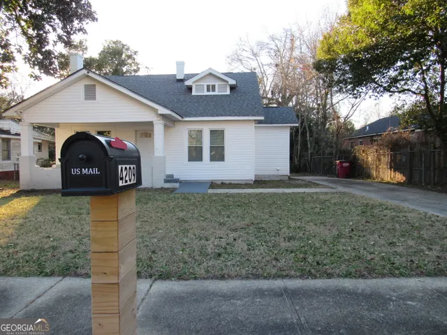Popular Lynmore Mikado Real Estate