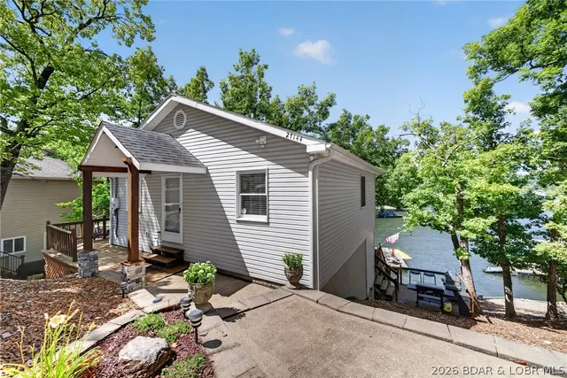 Cheap White Oaks Point Real Estate