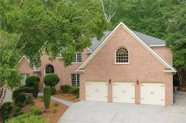 Popular Stoneoak Pointe Real Estate