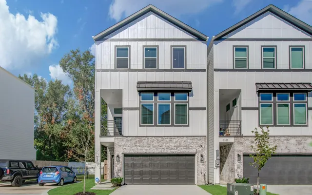 Popular Donovan Gardens Real Estate