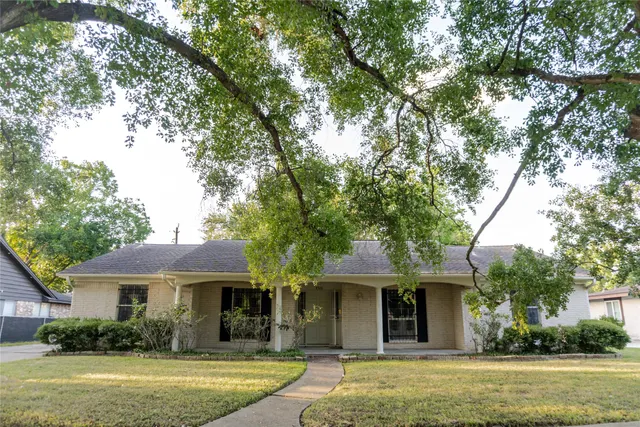 Popular Sharpstown Cntry Club Real Estate