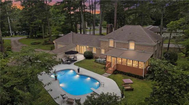 Popular Legend Park Real Estate