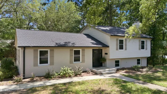 Popular Country Club Forest Real Estate