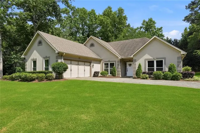 Popular Holiday Pines Real Estate